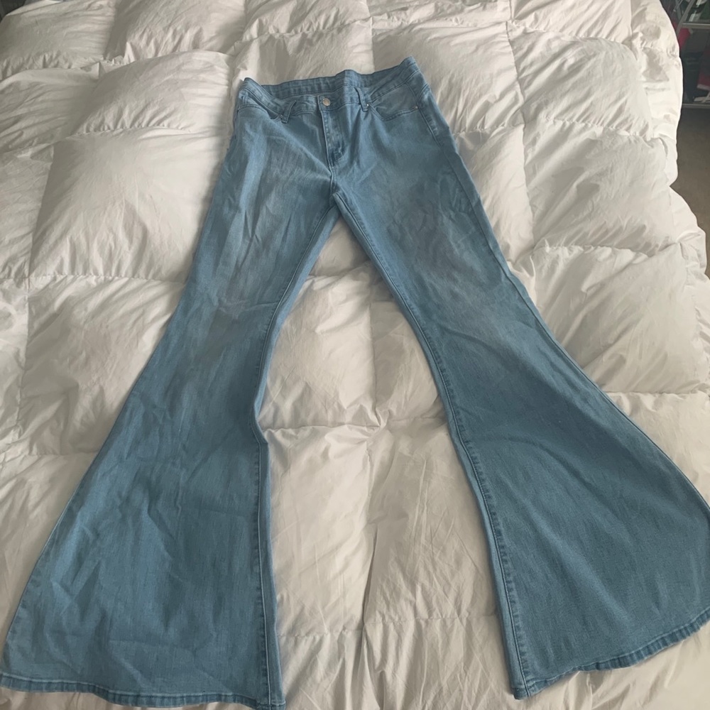 Long Flare Lightwash Jeans